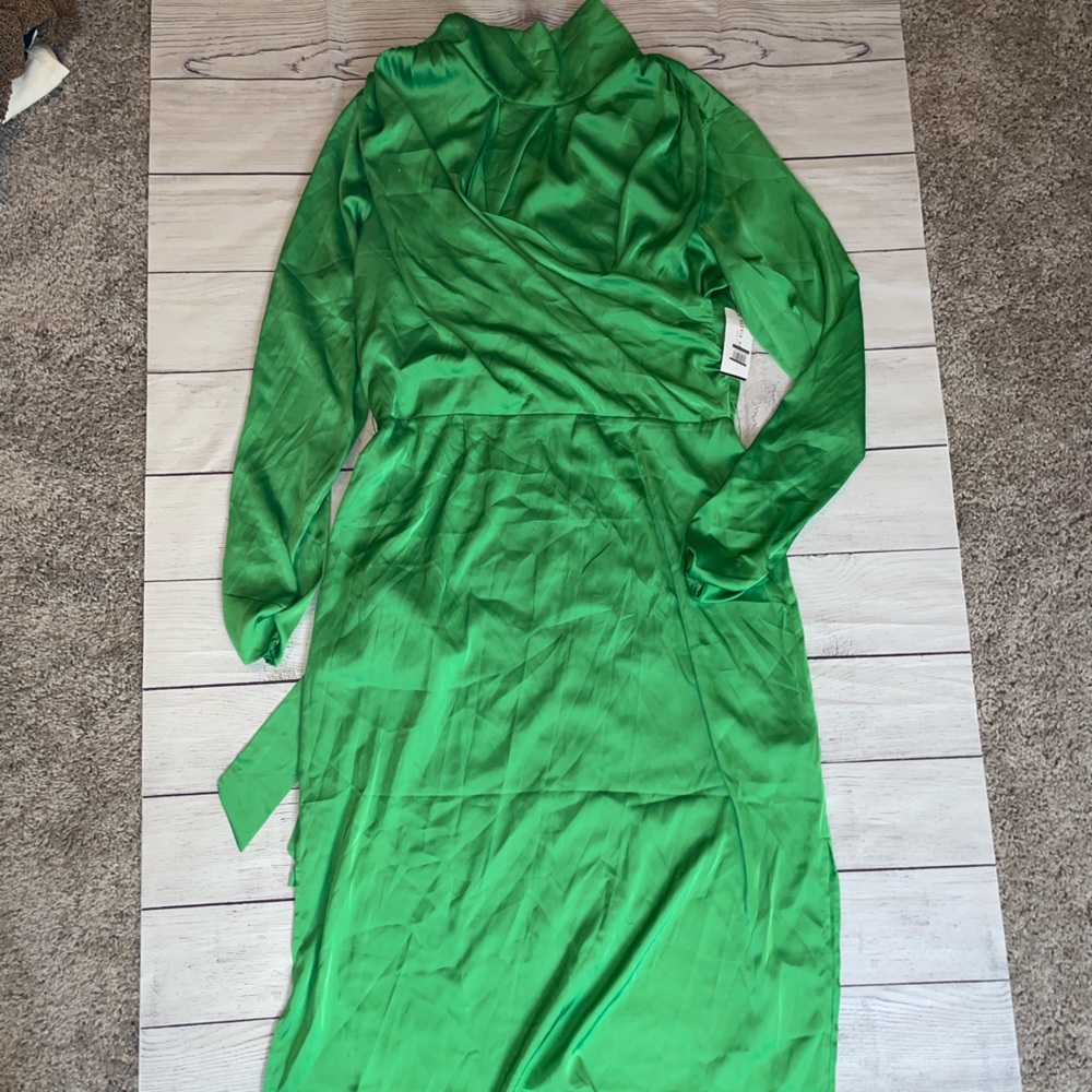 NWT Alexia Admor Anna Green Midi Dress